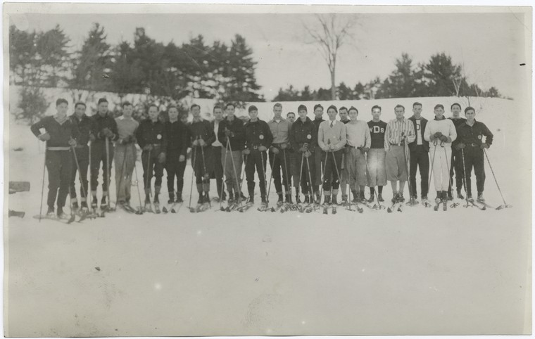The Dartmouth winter sports squad.